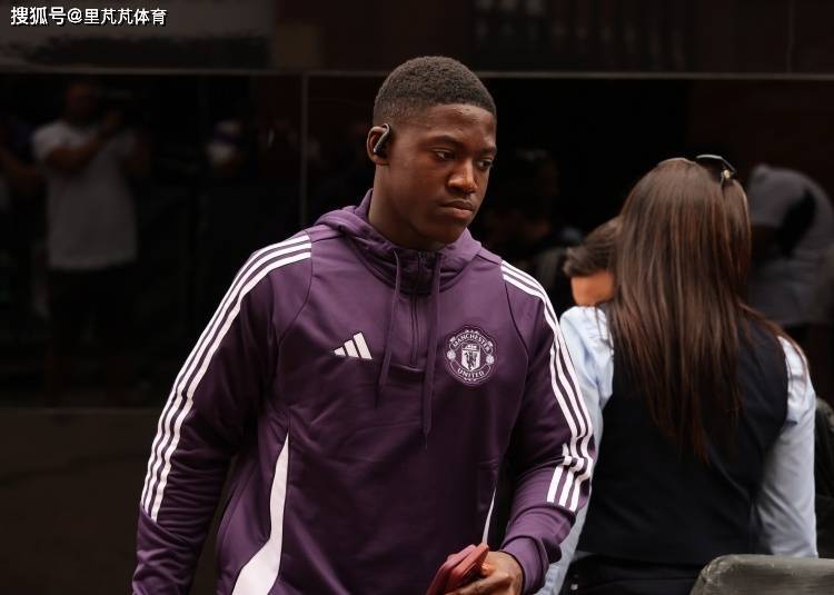 一日英超动向：曼联门将婉拒其他邀约，多纳鲁马正式被蓝月注册